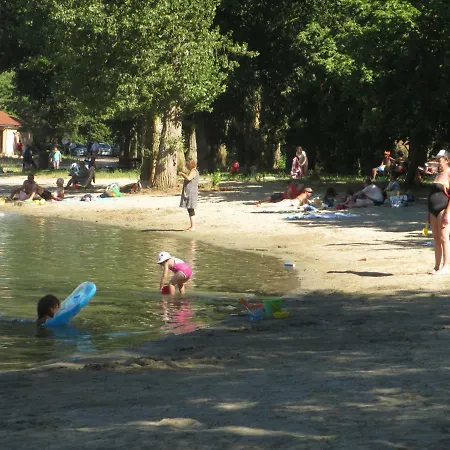 Oda ve Kahvaltı Au Prieure Saint Jean *